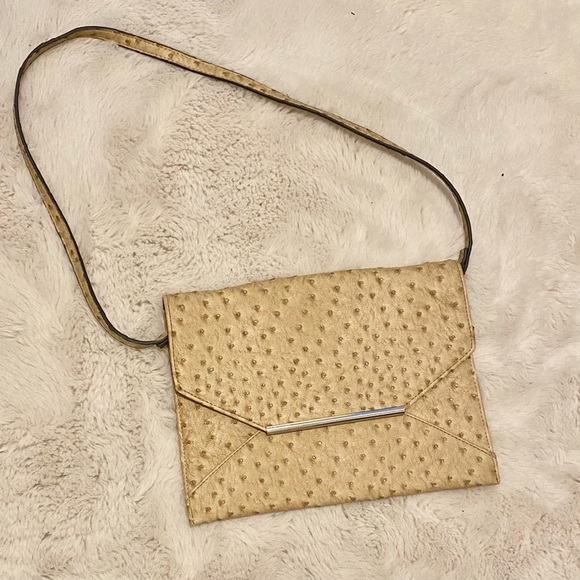 Cream textured shoulder bag - Picture 2 of 6
